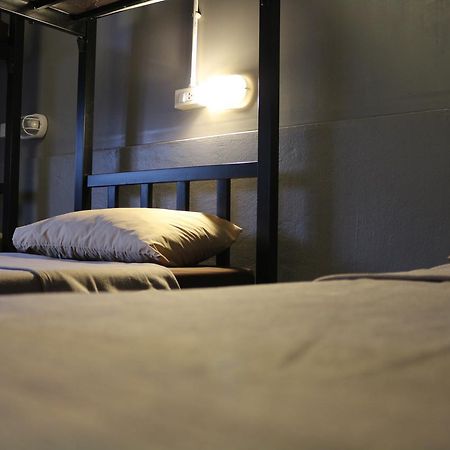 Ama Phuket Hostel Ngoại thất bức ảnh